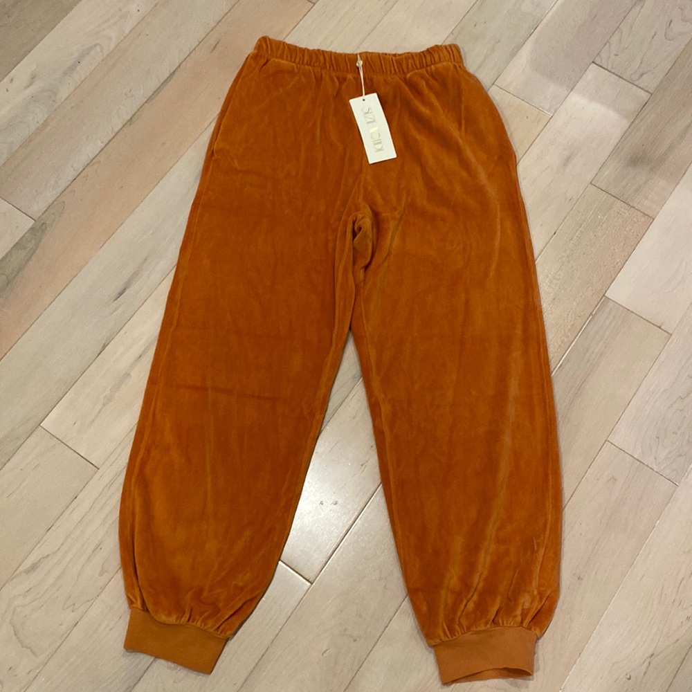 Suzie Kondi Autumn Maple 🍁 velour high rise pocket pants